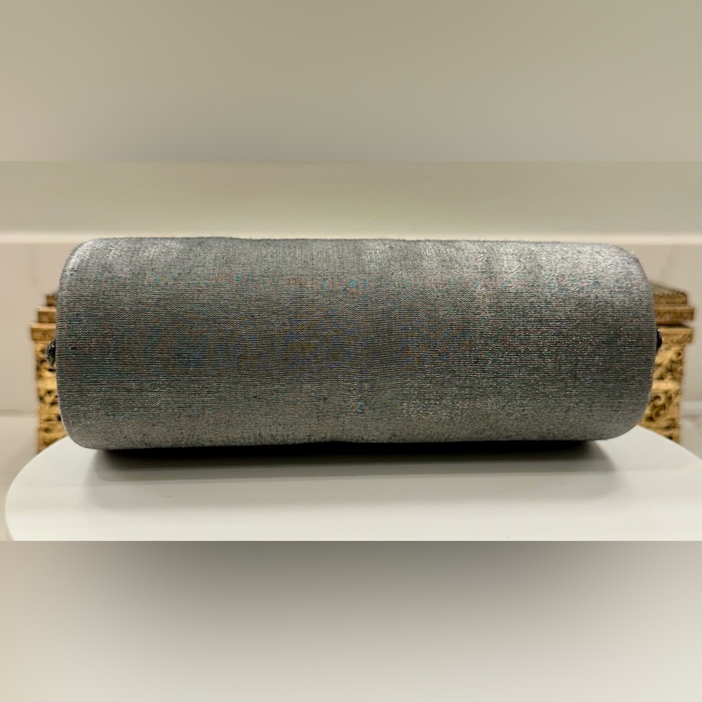 VTG Bloomingdale’s Metallic Silver Evening Bag w/ Crystal Clasp - VGUC - Picture 8 of 17